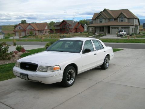 1998 Ford Crown Victoria photo