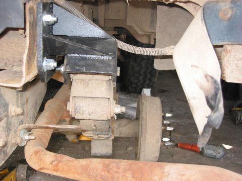 1985 Ford Bronco - Flip Bracket installed.
