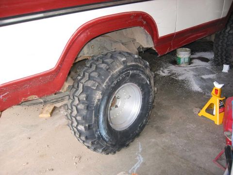 1985 Ford Bronco - After Shackle Flip. I got just about what I expected from the lift. About 4-4.5" of lift.