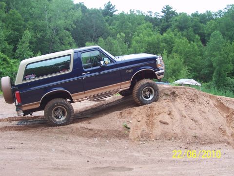 1990 Ford Bronco photo
