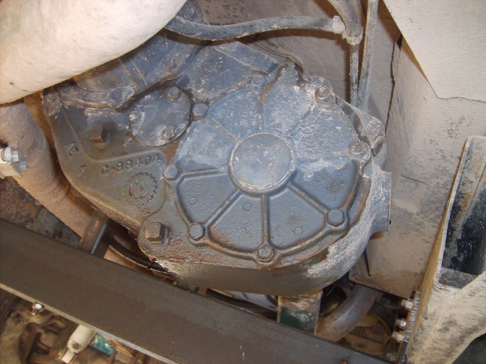 Transfer case with casting number C-99404 visible