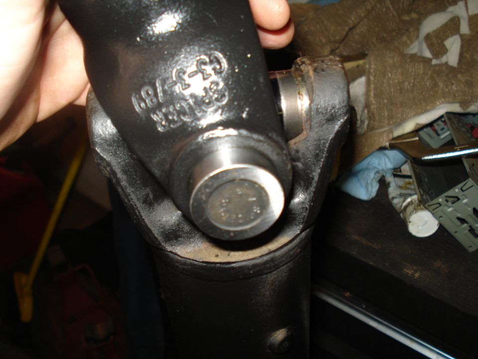 Driveshaft universal joint with Spicer G3-3-78U markings