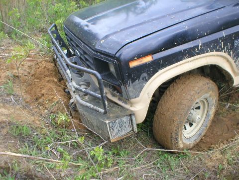 1983 Ford Bronco - No, I never got stuck, and yes, I finished plowing that out & drove thru it.