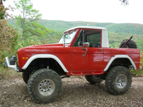 1983 Ford Bronco - This 1978 Ford Bronco is shown in a three-quarter front view, lifted with off-road tires.