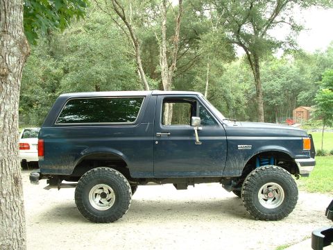 1995 Ford Bronco - new shoes 36-12.5-15 tsl sx
