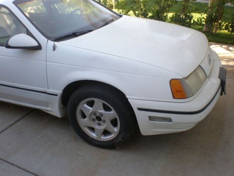 1990 Ford Taurus
