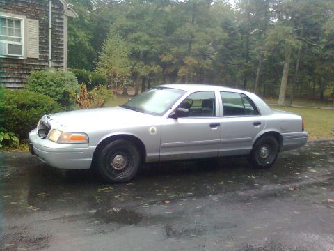 2002 Ford Crown Victoria photo