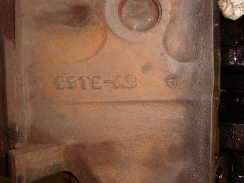 1989 Ford Bronco - Rusty engine block casting shows part number E0TE-4B 6.