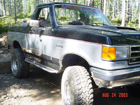 1989 Ford Bronco - Nollen looks happy to be done with that