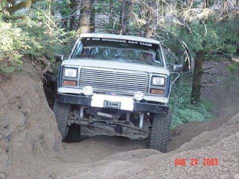 1989 Ford Bronco - Interesting way to come up Canopener...next few pics...