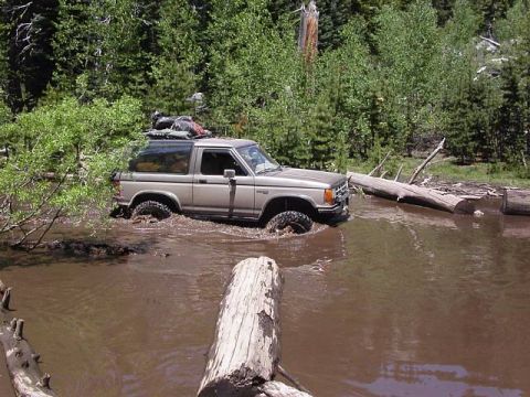 1990 Ford Bronco II - Lots of flooding on the way out toward Tahoe