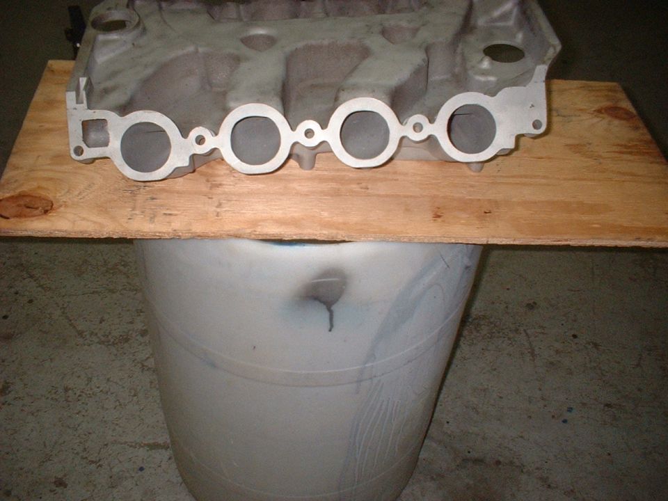 Intake manifold with four circular ports
