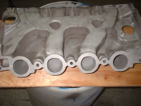 1965 Ford 427 - This is an intake manifold, not a 1965 Ford 427. It has four intake ports.