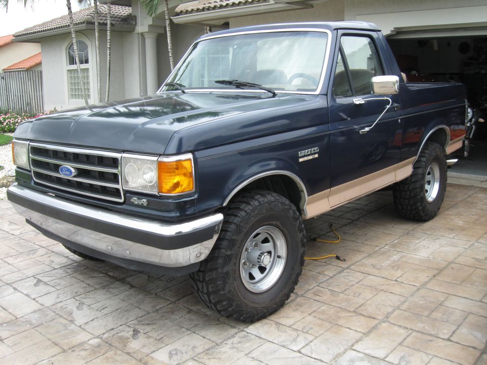 1989 Ford Bronco “Eddie Bronco”