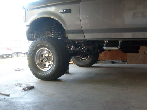 1986 Ford Bronco - This Ford Bronco appears to be from the 1987-1991 generation, not a 1986 model.