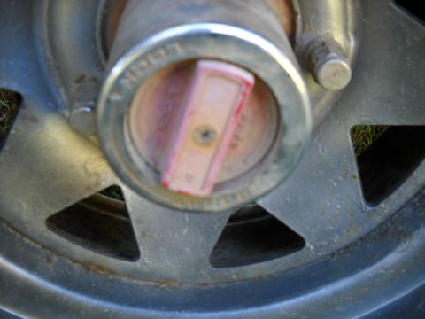 1993 Ford F-150 - Wheel hub with a manual locking mechanism, likely for a 4x4 vehicle.