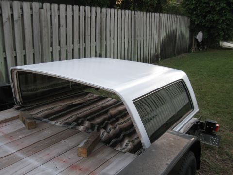 1989 Ford Bronco - Painted FG top white to match cab roof.