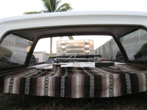 1989 Ford Bronco - Still brown inside.