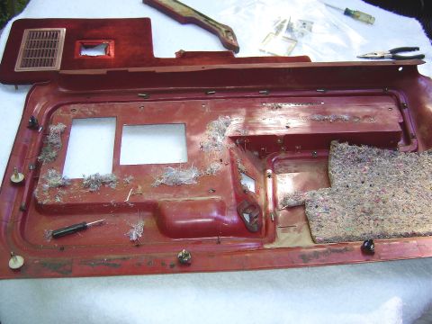 1986 Ford Bronco - Go ahead and remove the rest of that carpet padding/sound deadener.