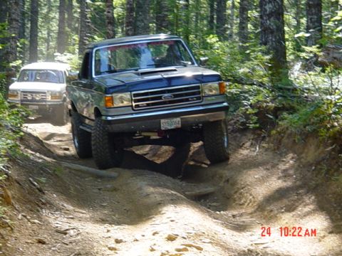 1989 Ford Bronco - Thats the street truck on "Cable Trail"