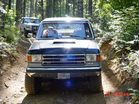 1989 Ford Bronco - A little closer
