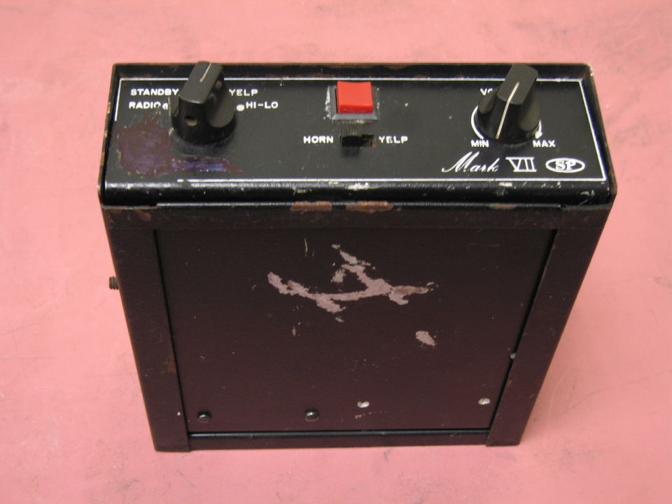 Black Mark VII control unit with knobs and switches for horn and yelp