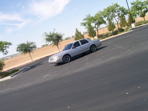 2006 Ford Crown Victoria photo