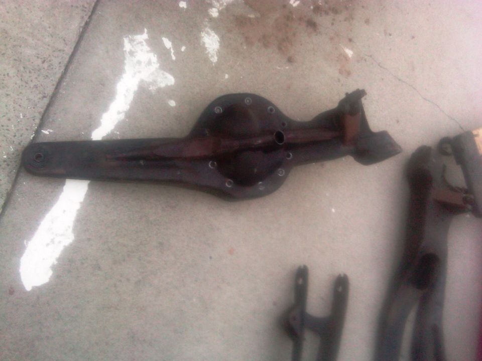 Rear axle assembly on concrete
