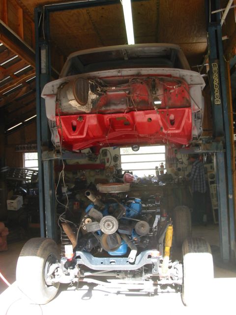 1978 Ford Bronco - Stage 7 good god, car lifts are a blessing. this is a front veiw of the running gear underneath the body......some assembly required.. 38