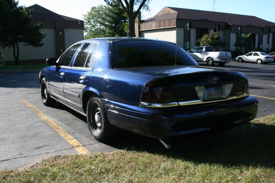 2006 Ford Crown Victoria “Vicky 1”