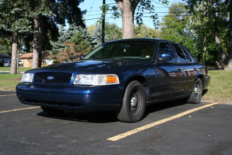 2006 Ford Crown Victoria “Vicky 1”