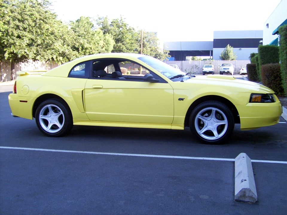 2002 Ford Mustang “02 Zinc Yellow GT”