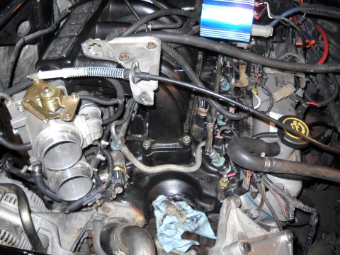 1984 Ford Bronco - ported intake and 61mm twin BBK TB The OLD setup.