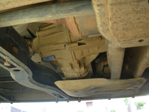 1997 Chevrolet Silverado 3500 - Apparently, this is a Borg-Warner 4401 transfer case, used only in 1-tons. It has a PTO plate, but the DPF is too close to install a PTO. S…