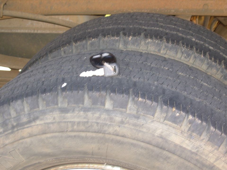 SOLD
1997 Chevy K3500 Silverado 205Kmi 4WD 1-ton dually

E-mail me thru my profile here or search CraigsList Memphis.
NEVER WRECKED - NO MAJOR REPAIRS
Most service was done at the dealership.
- 6.5L TurboDiesel (no smoke/leaks/rattles/squeaks)
- 4L80-E
- 4.10 PosiTrac
- Light Autumnwood (camper matches)
- tilt cruise cassette PW/PL/PM/RKE
- leather steering wheel & shifter
- autodimming compass RV mirror
- single 34 gal tank
- new Curt Class V hitch receiver 
- factory skid plates (no scars)
- 7 Michelin X-Radials LT225/75R16
- 2 new batteries 2012 with stainless studded terminals

New Dorman LLT FSD 2013
Reman HydroBoost 2012
New injection pump 2010
New drivebelt 2010
New driver's inside door handle 2012
Trans flush 2010
New rear brake cylinders & shoes, axle seals 2010
New A/C compressor
New master cylinder 2009
New vacuum pump 2005
Ball joints & pitman arm 2004