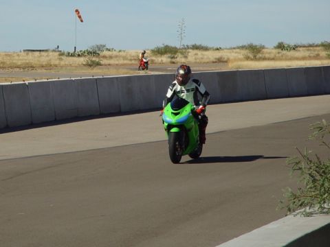 2005 Kawasaki Ninja R photo