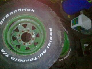 1990 Ford Bronco - (2) 35" X 12.5" on 16.5" Wagon Wheel Painted Green