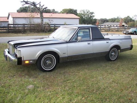 1972 Ford Ranchero - This Lincoln Continental Mark VII pickup conversion is not a 1972 Ford Ranchero.