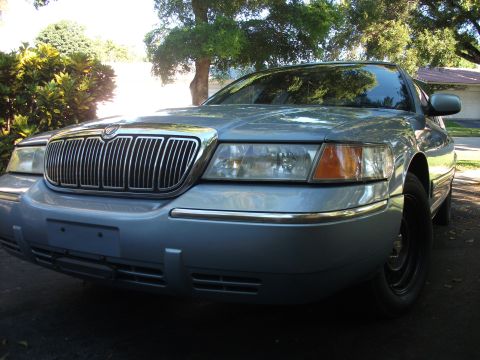1999 Mercury Grand Marquis photo