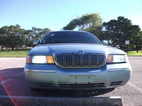 1999 Mercury Grand Marquis photo