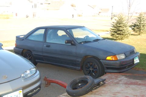 1991 Ford Escort photo