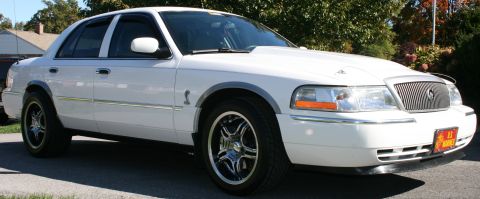 2005 Mercury Grand Marquis photo