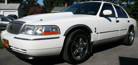2005 Mercury Grand Marquis photo