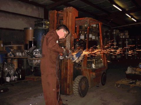 1994 Ford Bronco - Prepping the D60 for bracketry