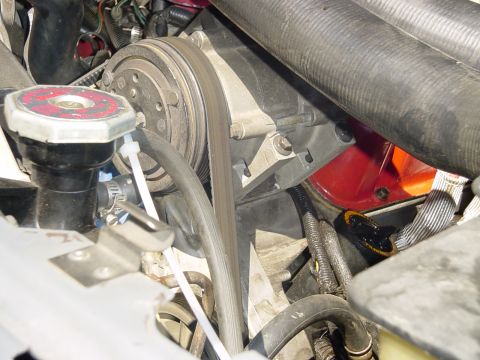 1987 Ford Bronco - my new AC pump to match bracket