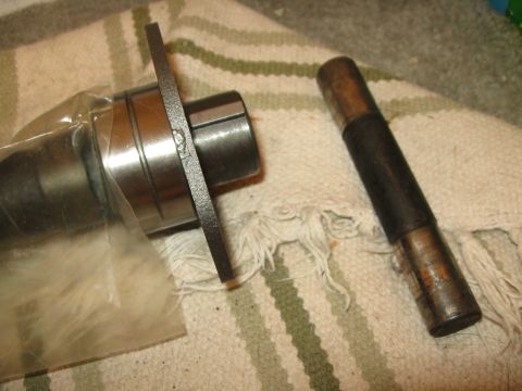 1981 Ford Bronco - Put the spacer and thrust plate on, and then tapped in the cam alignment key.
