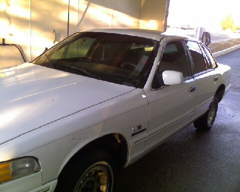 1995 Ford Crown Victoria “big vikky”