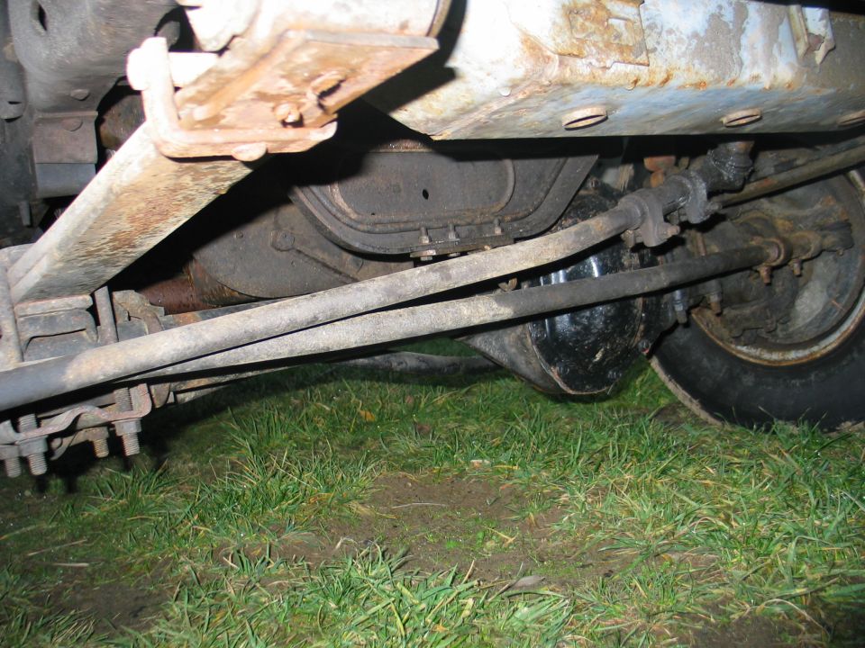 1984 Ford Bronco undercarriage showing leaf springs and differential