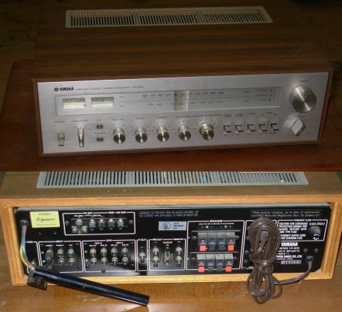 2004 Land Rover Land Rover - Yamaha CR-600 stereo receiver with front and rear connections visible.