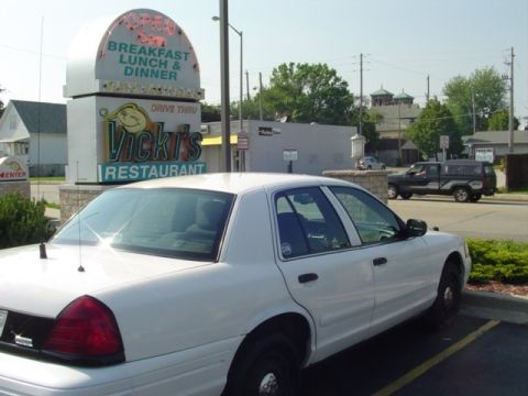 2003 Ford Crown Victoria photo